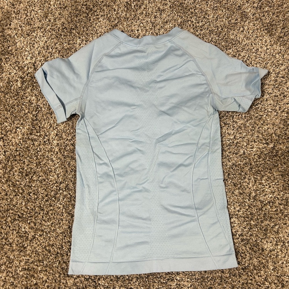 Workout Shirt Set!! - Picture 3 of 4